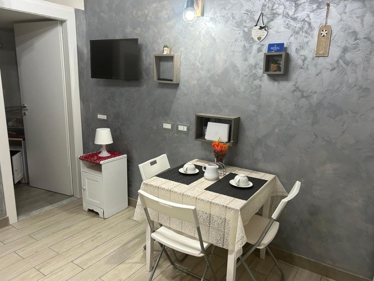 Vico21 Guest House Naples Extérieur photo